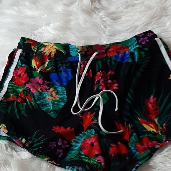 NO BOUNDRIES Cotton  Floral Black ‎  Shorts L11-13 Junior - Picture 1 of 4